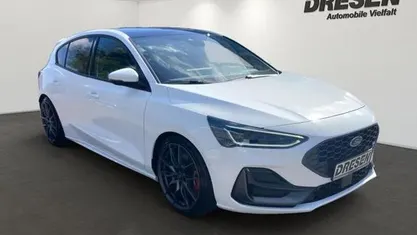 Usata Ford Focus ST 280 CV (205 kW) 2023 Bianco Berlina