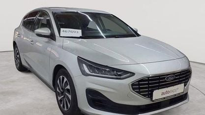 Używany Ford Focus Titanium 120 KM (88 kW) 2023 Srebrny Sedan/Limuzyna