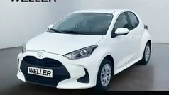 Weiss Gebraucht 2022 Toyota Yaris Basis Kleinwagen | 14.790 € (Fairer Preis)