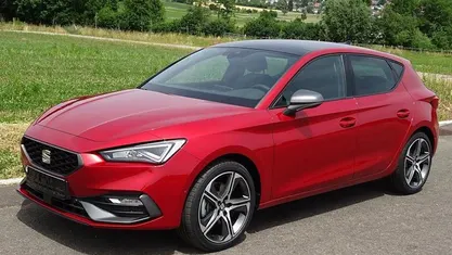 Gebraucht Seat Leon FR 190 PS (139 kW) 2023 Desire rot Limousine