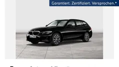 Schwarz Gebraucht 2021 BMW 320e Sport Line Kombi | 28.995 € (Fairer Preis)