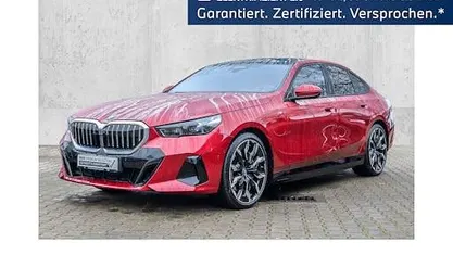 Gebraucht BMW 550e Comfort Edition 489 PS (359 kW) 2025 Rot Limousine
