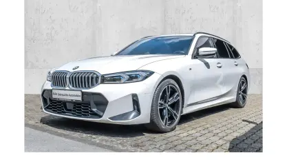 Gebraucht BMW 320 M Sport 190 PS (139 kW) 2023 Weiß Kombi
