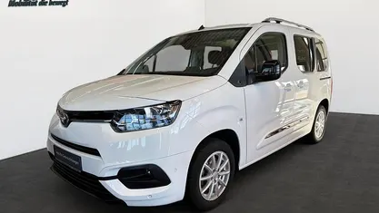Gebraucht Toyota Proace Verso City 131 PS (96 kW) 2022 Weiß Kombi