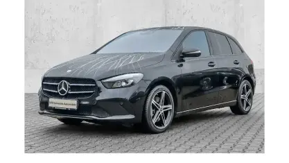 Gebraucht Mercedes E250 Progressive 218 PS (160 kW) 2022 Schwarz Kleinwagen