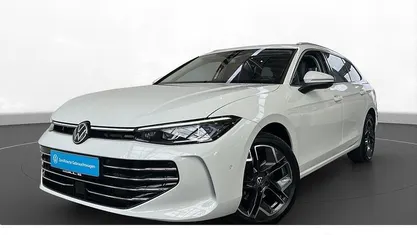 Gebraucht VW Passat Elegance 150 PS (110 kW) 2024 Pure white (weiß) Kombi