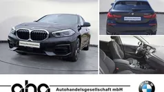Black saphire metallic Gebraucht 2024 BMW 120 Sport Line Kleinwagen | 29.660 € (Fairer Preis)