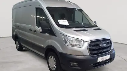 Gebraucht Ford Transit Trend 130 PS (95 kW) 2022 Polarsilber metallic Van