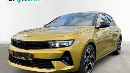 Gelb Gebraucht 2022 Opel Astra Ultimate Limousine | 23.990 € (Teuer)