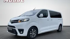 Ice white Gebraucht 2023 Toyota Proace Verso Comfort Kombi | 36.900 € (Fairer Preis)