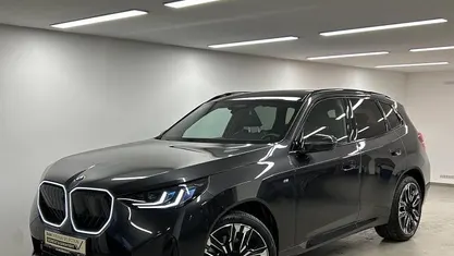 Grau Gebraucht 2025 BMW X3 Comfort Edition SUV | 59.850 € (Fairer Preis)