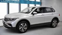 Silber Gebraucht 2022 VW Tiguan Elegance SUV | 30.560 € (Fairer Preis)