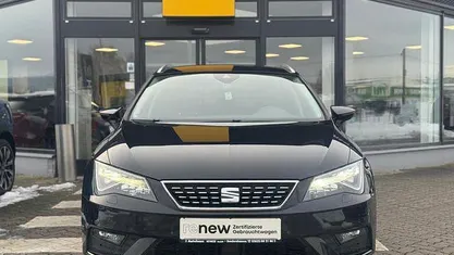 Rot (lava rot (rot)) Gebraucht 2018 Opel Corsa Color Edition | 9.490 € (Fairer Preis)