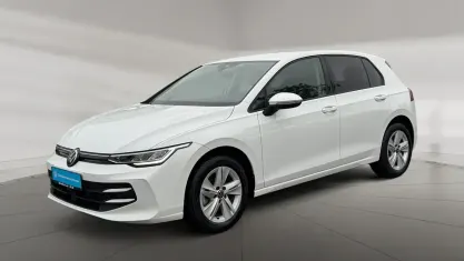 Gebraucht VW Golf VIII Life 116 PS (85 kW) 2025 Limousine