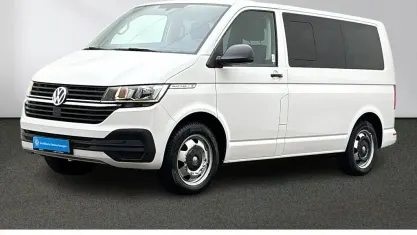 Gebraucht VW Multivan Trendline 150 PS (110 kW) 2022 Weiß Van / Kleinbus