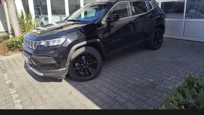 Gebraucht Jeep Compass Limited 131 PS (96 kW) 2022 Schwarz (black clear coat) SUV