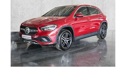 Gebraucht Mercedes GLA180 Progressive 136 PS (100 kW) 2022 Rot SUV