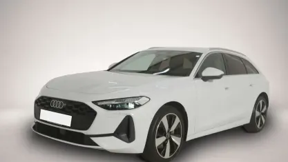 Gebraucht Audi A5 Comfort 204 PS (150 kW) 2025 Gletscherweiß metallic Kombi