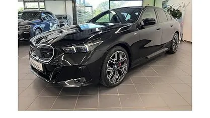 Second-hand BMW i5 M Sport 442 kW (601 CP) 2025 Negru Berlinǎ