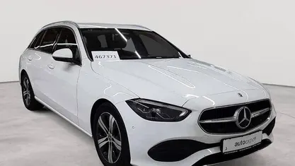 Gebraucht Mercedes C200 163 PS (119 kW) 2022 Polarweiß Kombi