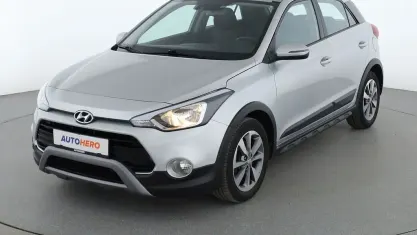 Gebraucht Hyundai i20 Active 101 PS (74 kW) 2019 Grau Kleinwagen