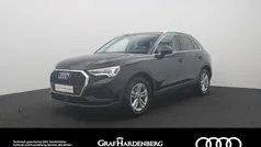 Mythosschwarz metallic Gebraucht 2022 Audi Q3 Ambiente SUV | 28.880 € (Guter Preis)