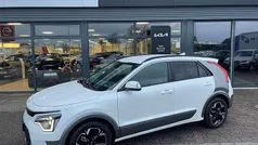 Weiß Gebraucht 2024 Kia e-Niro Inspiration SUV | 34.970 € (Fairer Preis)
