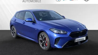 Gebraucht BMW 120 M Sport 170 PS (125 kW) 2025 Frozen portimao blau Kleinwagen