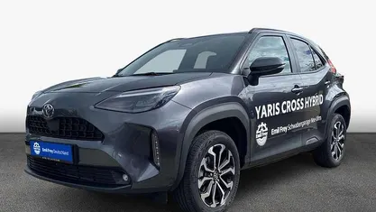 Marlingrau metallic Gebraucht 2025 Toyota Yaris Cross SUV | 28.890 € (Fairer Preis)