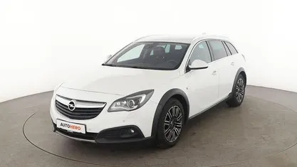 Weiß Gebraucht 2017 Opel Insignia Country Tourer Basis Kombi | 13.020 € (Fairer Preis)