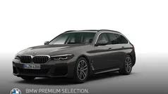 Grau Gebraucht 2021 BMW 520 M Sport Kombi | 32.798 € (Fairer Preis)