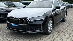 Gebraucht 2025 Skoda Superb Selection Kombi | 42.530 € (Superpreis)