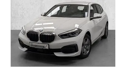 Weiß Gebraucht 2022 BMW 118 Kleinwagen | 23.990 € (Fairer Preis)