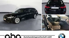 Schwarz Gebraucht 2022 BMW 320 Kombi | 29.930 € (Fairer Preis)