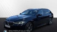 Schwarz Gebraucht 2021 BMW 530e M Sport Kombi | 32.488 € (Fairer Preis)
