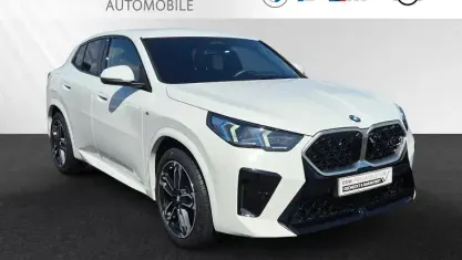 Gebraucht BMW X2 M Sport 163 PS (119 kW) 2025 Alpinweiss SUV