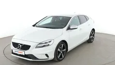 Weiß Gebraucht 2018 Volvo V40 R-Design Kombi | 14.620 € (Fairer Preis)