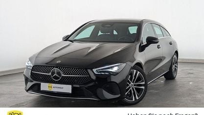 Käytetty Mercedes CLA200 Progressive 150 HP (110 kW) 2023 Musta Sedan