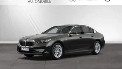 Gebraucht BMW 530e Sport Line 299 PS (219 kW) 2024 Sophistograu brillanteffekt metallic Limousine