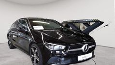Nachtschwarz Gebraucht 2022 Mercedes CLA220 Shooting Brake Progressive Kombi | 27.390 € (Guter Preis)