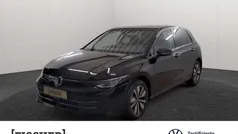 Grenadillschwarz metallic Gebraucht 2024 VW Golf VIII Goal Limousine | 29.876 € (Fairer Preis)