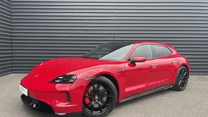 Gebraucht Porsche Taycan Sport Turismo 514 kW (700 PS) 2025 Rot Kombi