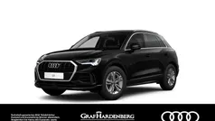 Mythosschwarz metallic Gebraucht 2022 Audi Q3 Ambiente SUV | 28.880 € (Guter Preis)