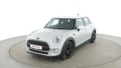 Silber Gebraucht 2018 Mini Cooper Kleinwagen | 16.020 € (Fairer Preis)