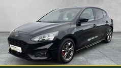 Schwarz Gebraucht 2021 Ford Focus ST-Line X Limousine | 21.690 € (Fairer Preis)