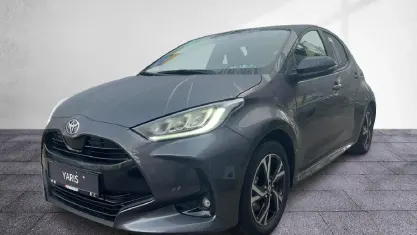 Neu Toyota Yaris Hybrid Comfort 116 PS (85 kW) 2025 Marlingrau Limousine