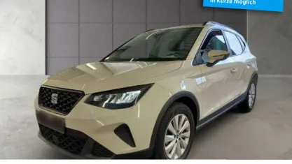 Gebraucht Seat Arona Style 95 PS (69 kW) 2023 "candy" weiss SUV