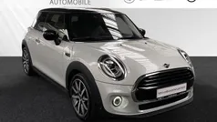 White silver metallic Gebraucht 2020 Mini Cooper Kleinwagen | 18.690 € (Fairer Preis)