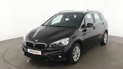 Schwarz Gebraucht 2016 BMW 218 Active Tourer Advantage Van / Kleinbus | 15.910 € (Fairer Preis)