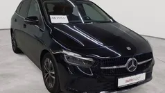 Kosmosschwarz metallic Gebraucht 2024 Mercedes 220 Advanced Kombi | 29.090 € (Fairer Preis)